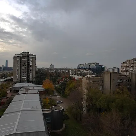 Echo Arena Apartman *