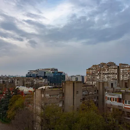 Echo Arena Apartman *